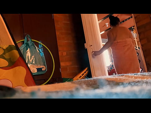❤️ Minu onu järgneb mulle duši alla, ta nabib mind, samal ajal kui ma duši all käin. ️❌ Anaal video at et.milfnut-net.ru ️❤
