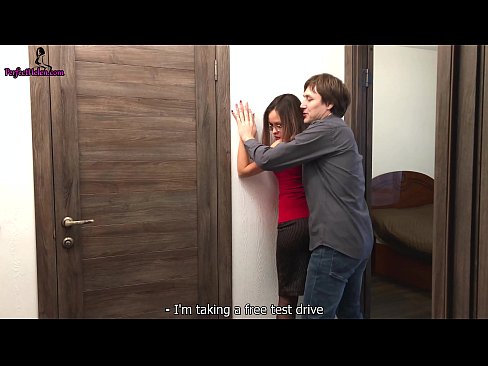 ❤️ Seksikas kinnisvaramaakler tõmbab sensuaalselt oma tussu välja ja keppib korterit müües - Krempai ️❌ Anaal video at et.milfnut-net.ru ️❤