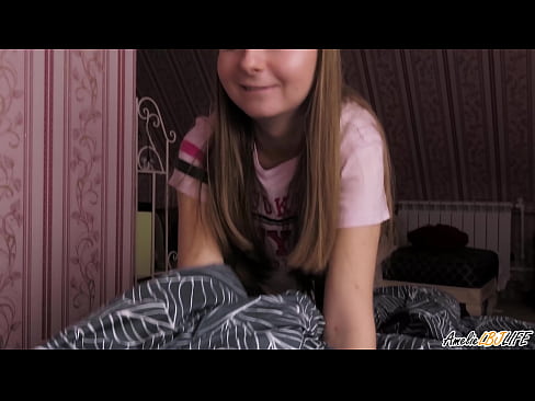 ❤️ Blondie imeb oma BFF-i sügavalt ja saab sperma suhu ️❌ Anaal video at et.milfnut-net.ru ️❤